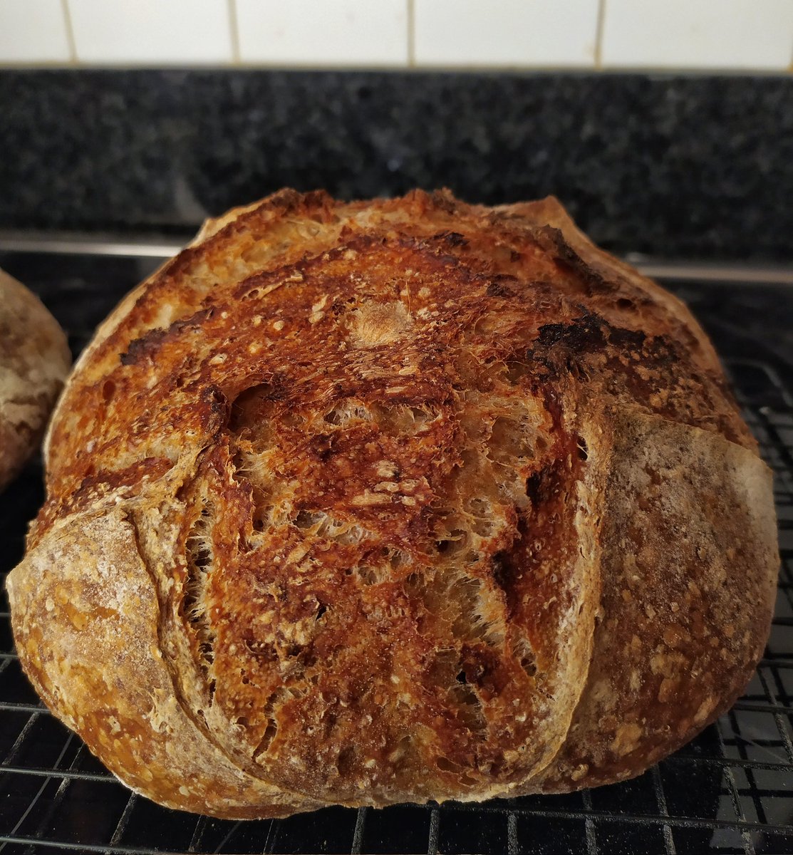 Lán sásta le taos géar an lae inniú le plúr <a href="/KellsWholemeal/">Kells Wholemeal</a> <a href="/The_littleMill/">The Little Mill</a> .A beautiful sourdough for a beautiful day in Dublin.