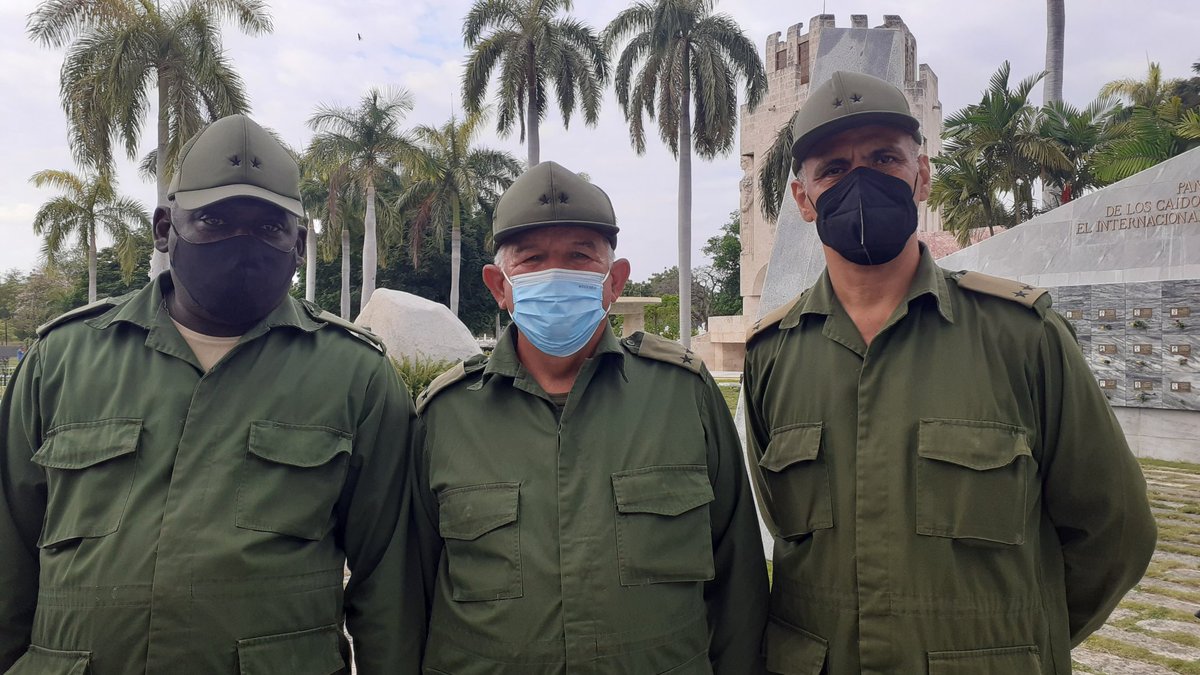 El Avileño tweet media