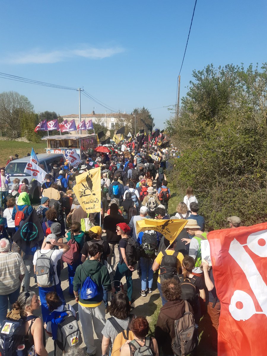 Luttes Méga-bassines départ de la manif 
Stop à l'accaparement de l'eau 
@MauzZAD_info 
<a href="/lessoulevements/">Les Soulèvements de la terre</a> 
<a href="/lacgtcommunique/">La CGT</a> 
<a href="/snuasfpfsu/">SNUASFP FSU</a> <a href="/FsuNationale/">FSU</a> 
<a href="/solidaires/">actions solidaires</a>
<a href="/attac_fr/">Attac France</a>