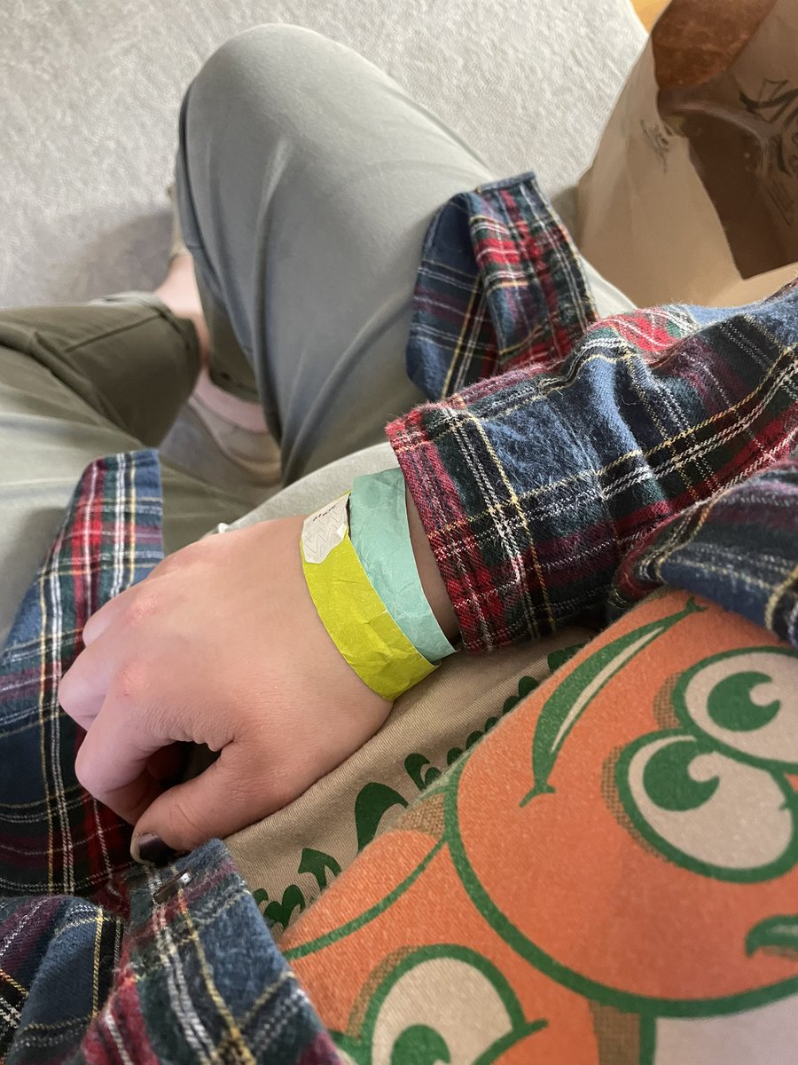 will never forget a moment of these special shows or spending two days immersed with bleachers people. the best people. thank you all for giving my socially awkward ass the most amazing experience by being the sweetest humans. miss you all already