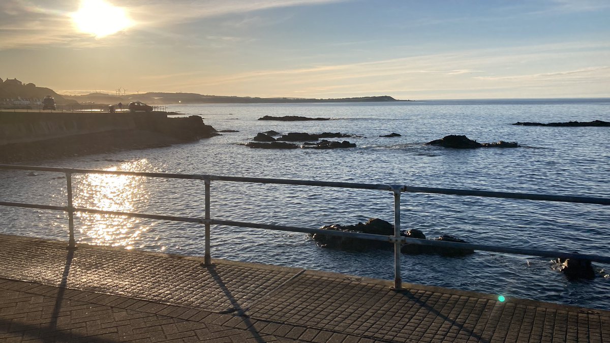 So lucky to live on such a beautiful coastline! Took this before sun set - was absolutely beautiful and the view of the Black Isle was stunning as always! So glad summers almost here ☀️