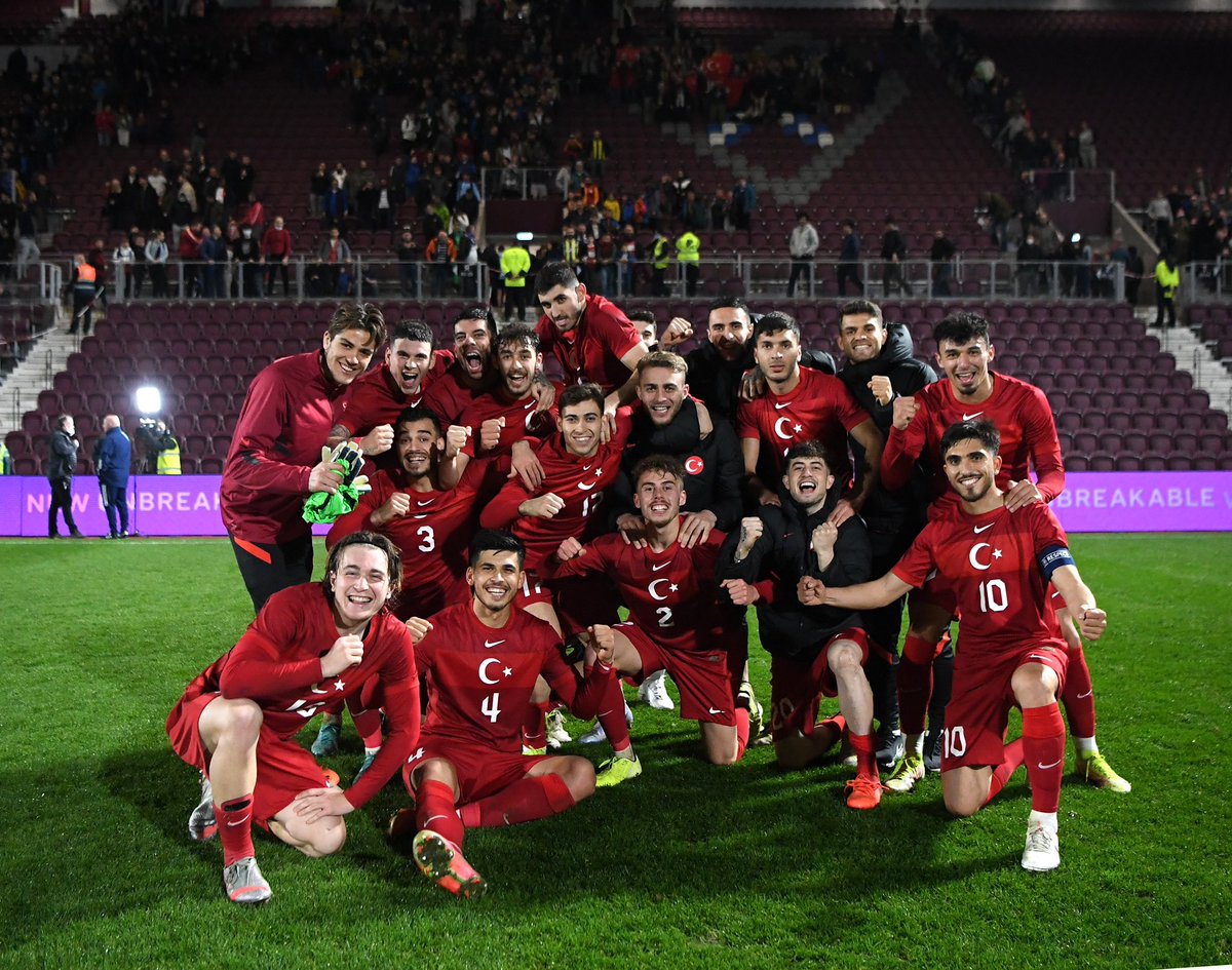 Herkesin ayağına, yüreğine sağlık. Güzel oyun güzel skor 🇹🇷💪