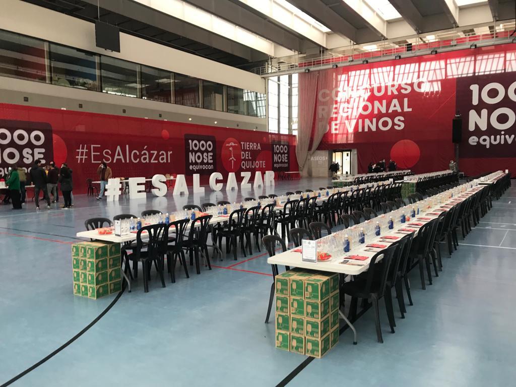 alcazar_turismo's tweet photo. Todo preparado para el XI Concurso Regional de Vinos "Tierra del Quijote"🍷 . Recordad que hay otras muchas actividades de las que podéis disfrutar: museos gratuitos, catas en bodegas, molienda en el cerro de San Antón , jornadas gastronómicas, etc. #EsVino #EsCalidad #EsAlcázar https://t.co/zzLCxRLkn1