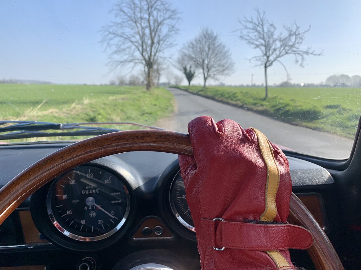 AlanJCritchley's tweet image. It’s a day for a drive in the #classicAlfa. #Essex