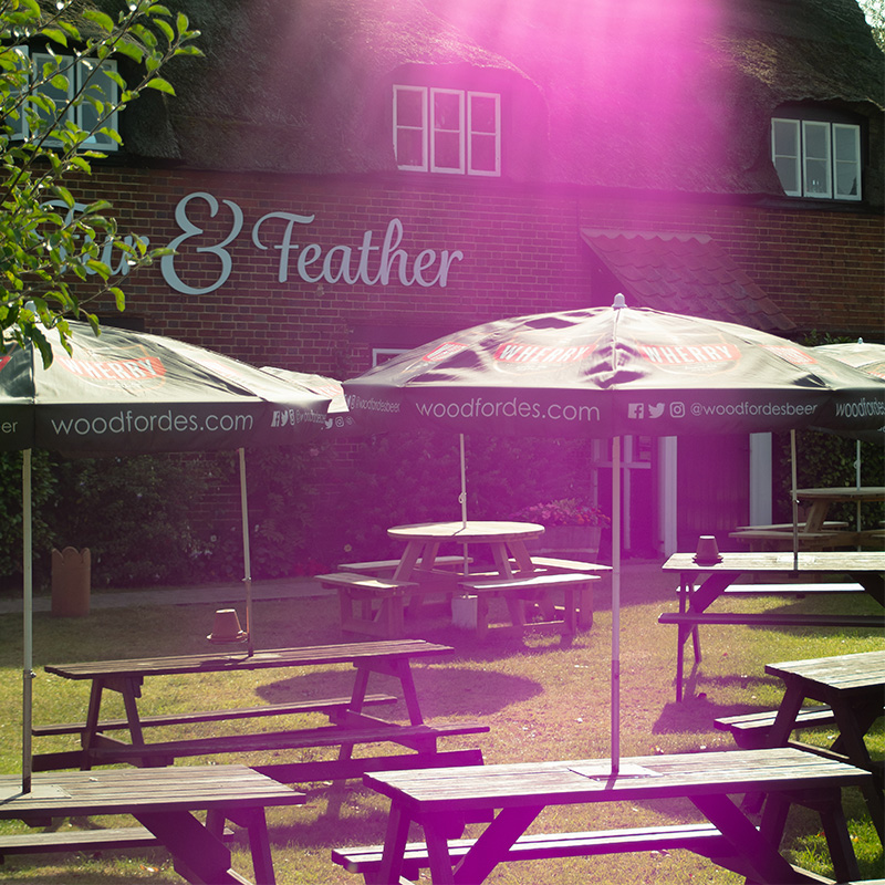 WoodfordesBeer's tweet photo. With the #ClocksChanging tomorrow, evenings in #BeerGardens are so close we can taste them! We don’t know about you, but we’ll be using the extra hour to enjoy another #Woodfordes or two 🍺

#WoodfordesBrewery #ClocksChanging #DaylightSavings #ExtraHour #WoodfordesBeer https://t.co/MYqfKPzZ1t