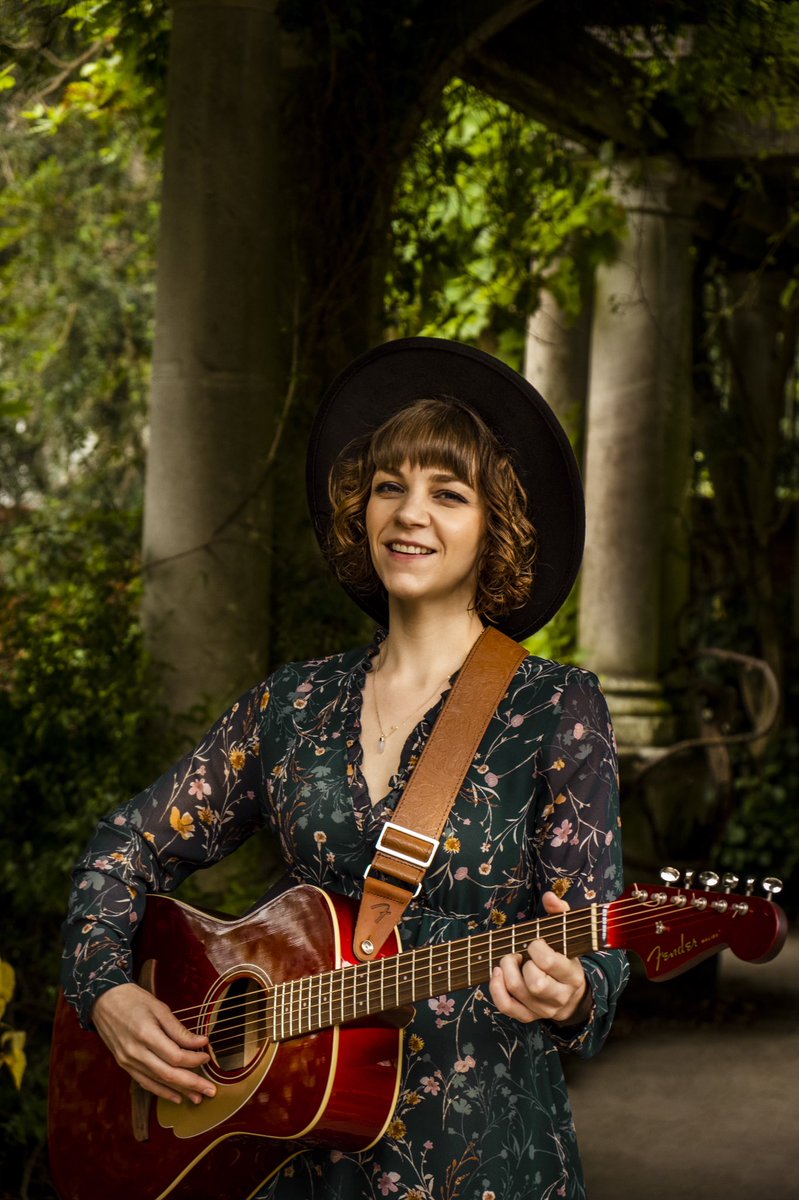 Excited to share some new material and perform with a percussionist at my next gig <a href="/pianosmithfield/">Pianosmithfield</a> next Wednesday! 🥁 Click here to find out more information linktr.ee/charlottebesley #ukcountrymusic #londonlivemusic