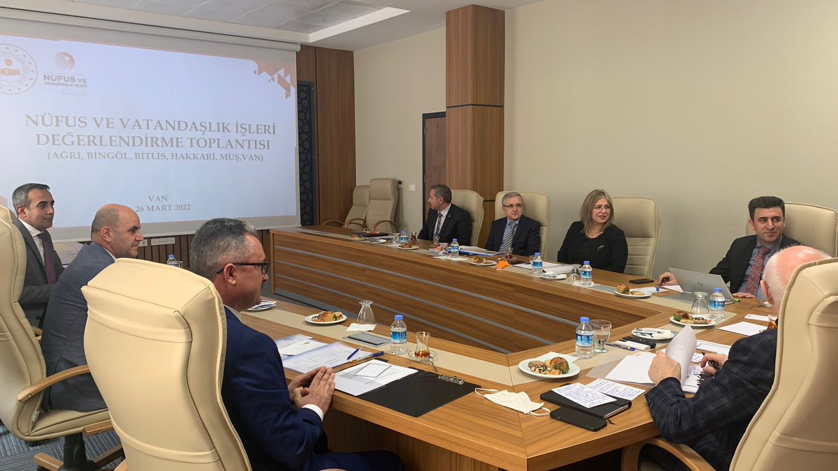 Bakan Yardımcımız Sn. T. Sabri ERDİL (<a href="/serdilt/">Prof. Dr. T. Sabri ERDİL</a>) başkanlığında;

➡️Van
➡️Bingöl
➡️Bitlis
➡️Hakkari
➡️Muş
➡️Ağrı

İl Nüfus ve Vatandaşlık Müdürlerinin katılımıyla genel durum değerlendirme toplantısı gerçekleştiriliyor. 

📍Van

#HayatınızınHerAnında