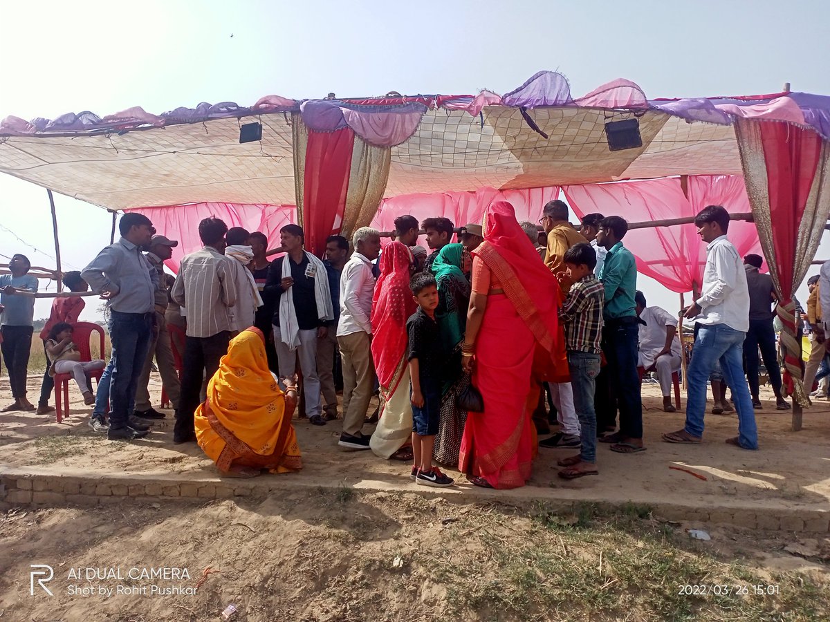 Rohitpushkar_'s tweet photo. थाना नगला सिंघी गाव एलई में ऊँची जाति के लोगो ने दलित महिलाओं से  छेड छाड की दलितों ने विरोध किया तो सवर्णो ने पुलिस से ऊल्टा दलितों को पकड़वा दिया क्यूँकि SO साहब उन्ही की जाति के है इस जातिय कुंठा से भरे प्रदेश में दलित जाए कहाँ ? 

@Uppolice @firozabadpolice @dgpup https://t.co/76TBcRpQ7A