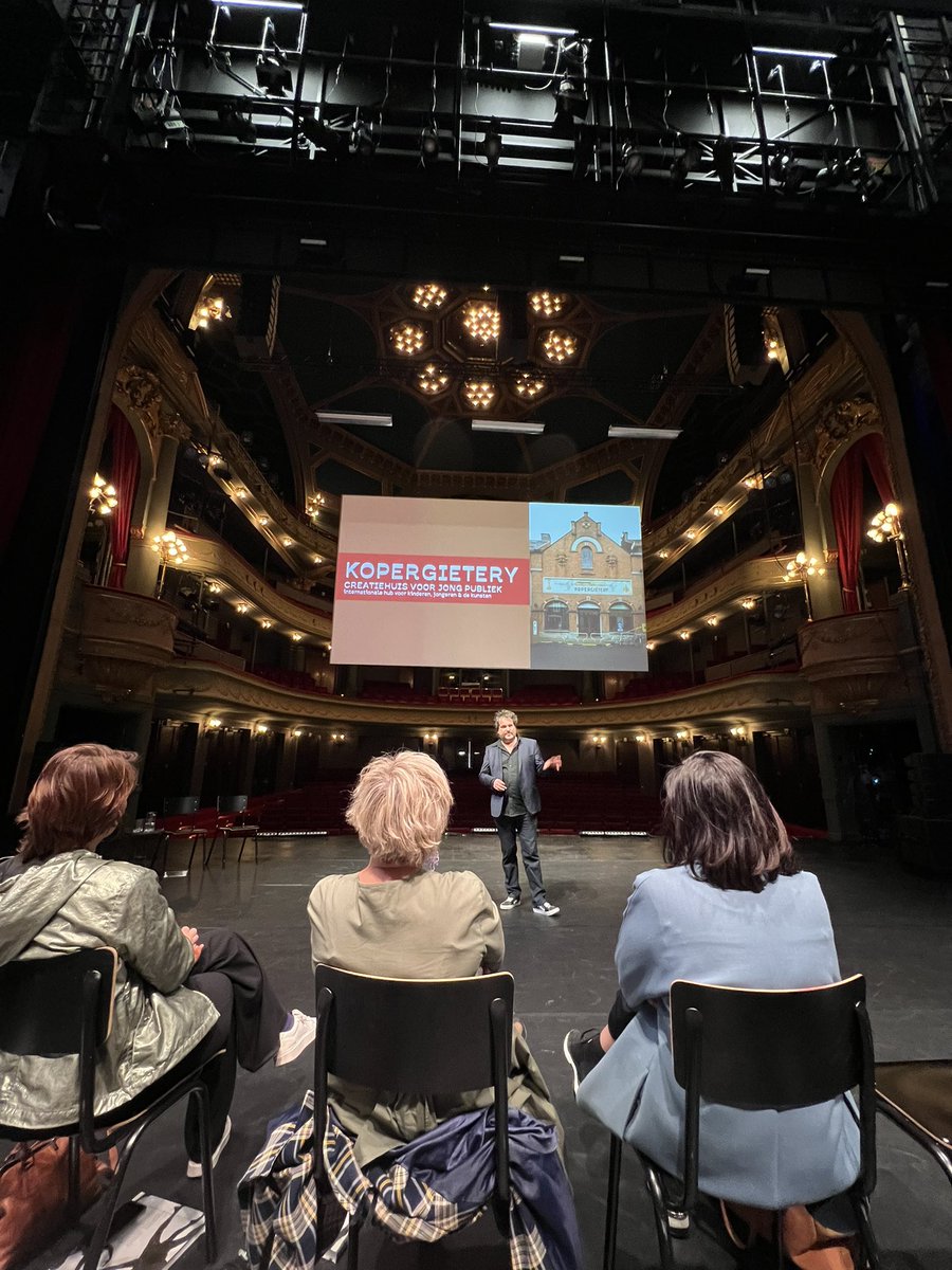 orry_vdw's tweet photo. Gisteren waren we met commissie #Cultuur op werkbezoek, in het mooie Gent.

Fijn om nog eens hele dag met collega’s &amp; mensen uit veld op stap te zijn. Over VL cultuurbeleid, met grote &amp; kleine spelers, over infrastructuur- en artistieke plannen, inclusie, internationalisering,… https://t.co/sDsvD7hijg