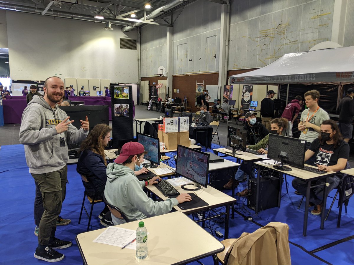 Yeah ! Les étudiants de <a href="/NarLoke/">SentryGames_Tristan</a> sont venu participer au tournois ! \o/