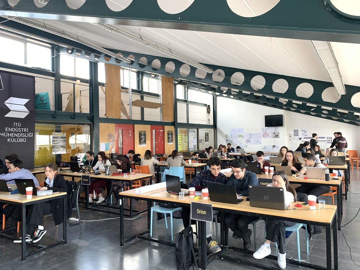 UcAri_'s tweet photo. 14.UçArı Ulusal Vaka Analizi Yarışması finali ikinci vaka ile devam ediyor! Takımlarımız Arçelik sponsorluğundaki “Sürdürülebilirlik” temalı vakanın çözümü için kıyasıya mücadele ediyor! https://t.co/QF777Xd5kl