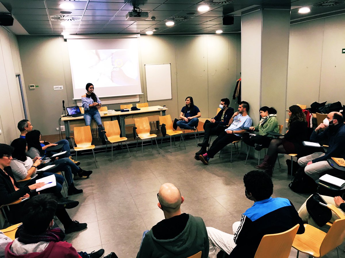 En la asamblea de <a href="/federacionISF/">Ingeniería Sin Fronteras</a> en #Zaragoza, actualizando nuestra comunicación.