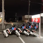 これはお手本のようなドミノピザ!綺麗に倒れてしまっている…!