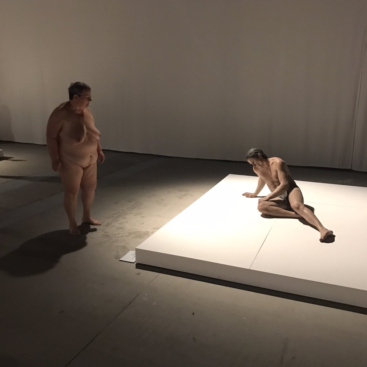 FedeNaturisme's tweet photo. Énorme succès pour la visite nue de l expo « ceci n ‘est pas un corps » à Lyon . Plus de 400 personnes ! Dont 25 % de jeunes pour qui la nudité sociale était une grande première .#naturisme #naturistes #naturiste #nudistes #hyperealisme https://t.co/um5ggxBu7R