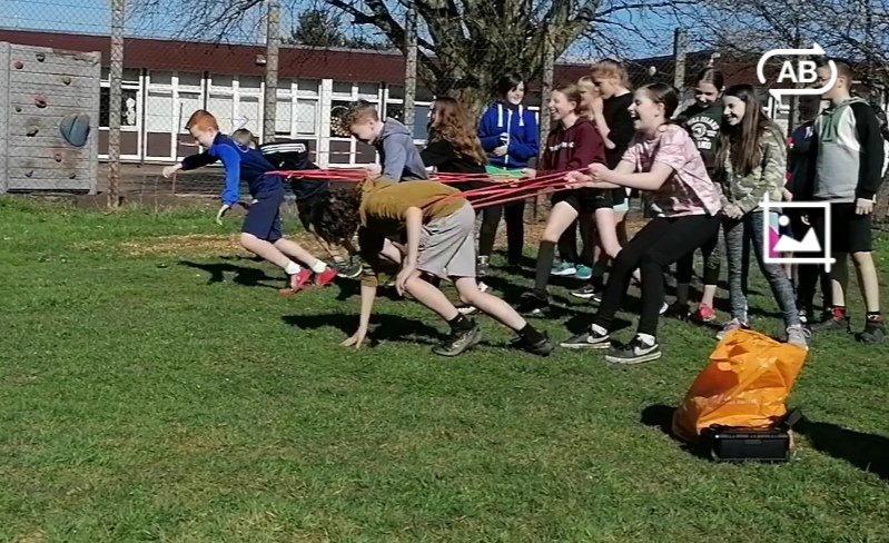 DounePS's tweet photo. Great progress at Friday Running and Fitness club. This week was all about core strength and the balance wheel barrow and resistance race was a huge hit! 5 min run with a solid pace followed by a 20s sprint. Thanks for a great session @KJ_Croxton https://t.co/zQnV8Z5ine