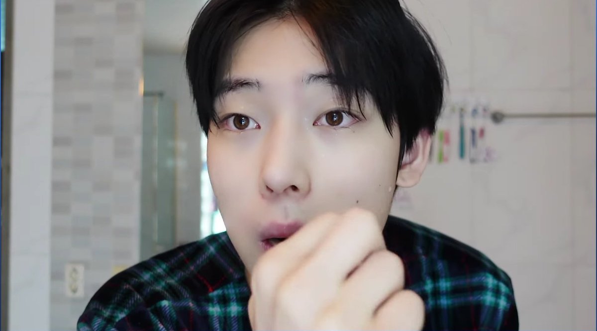 sunwonfeeds's tweet photo. bare faced #sunoo is the prettiest https://t.co/2pRXswjyJJ