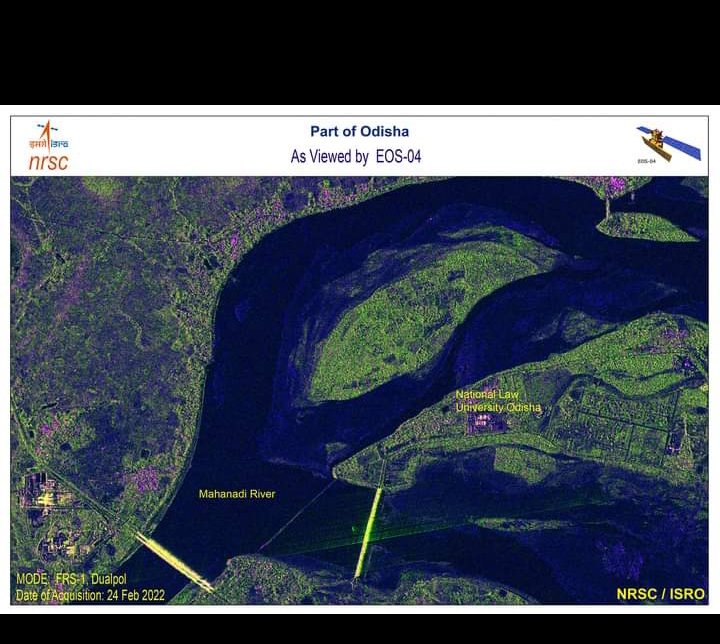 8r02s125558's tweet photo. First two synthetic aperture radar image captured by #EOS4 satellite of #ISRO 🇮🇳
♠️ https://t.co/dtQ5dBvbCQ