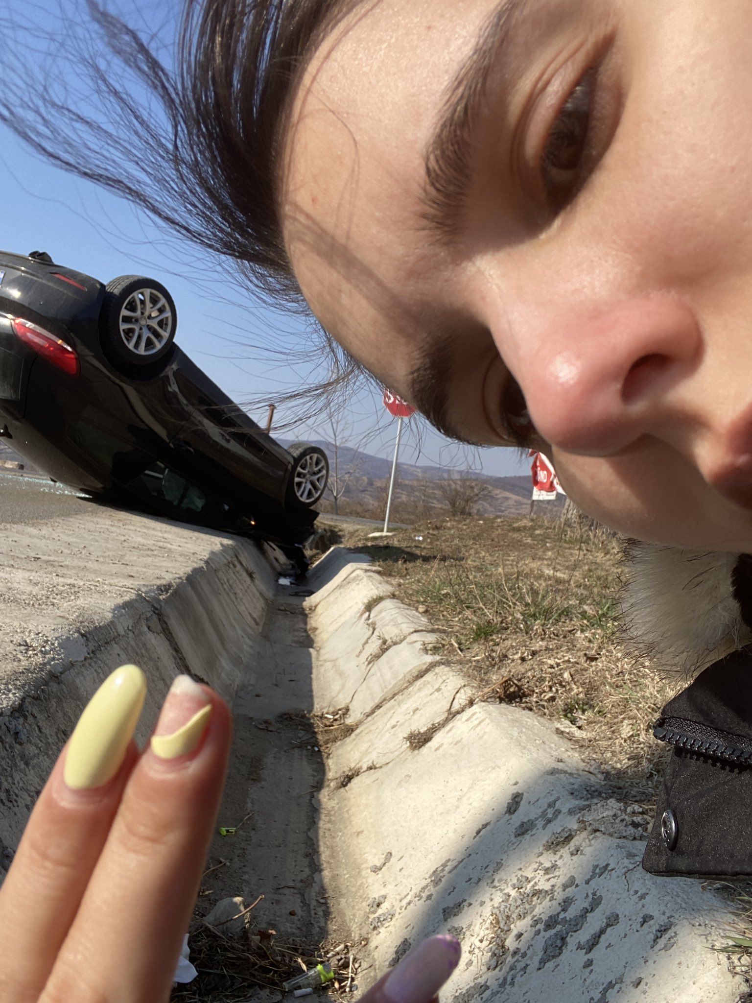 Laylaa Draya on Twitter: "Hi! That’s me. I survived that car crush and