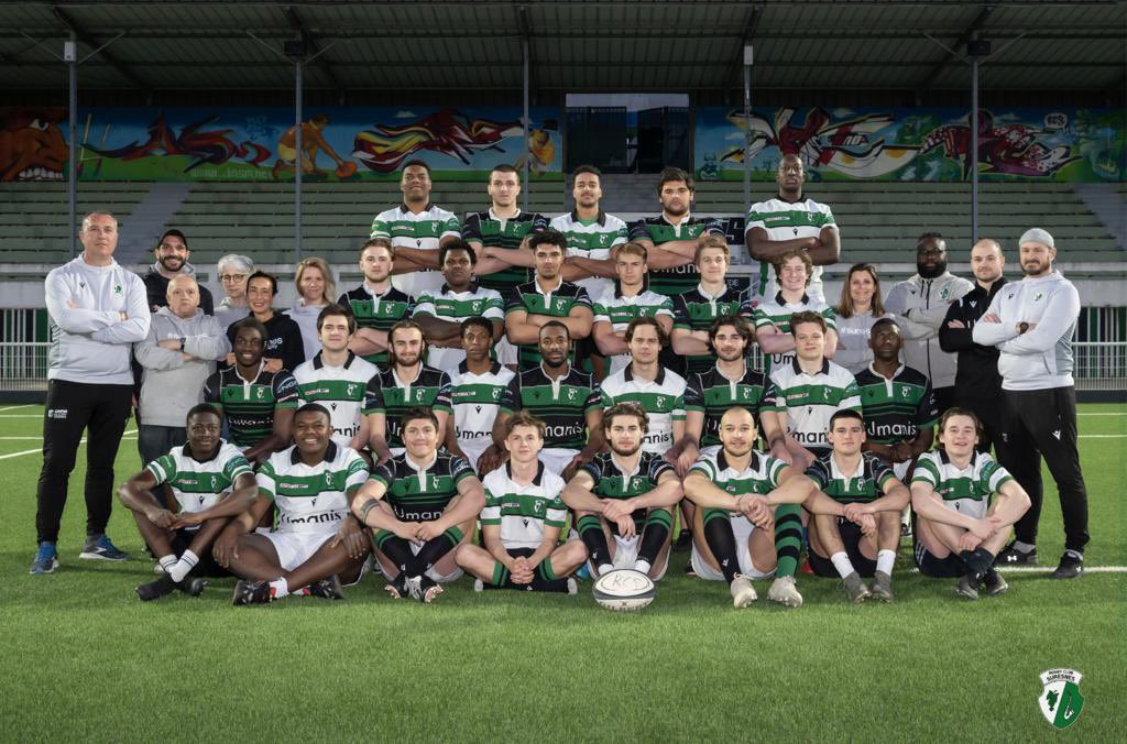 RCSuresnes's tweet photo. Une bien belle équipe et une très belle photo 🤩🤩
Merci à Monsieur #Gauthier
#espoirs 
#TousVertsEtNoirs 

@villedesuresnes @LIFRugby @FranceRugby https://t.co/kVMvGA7iNP