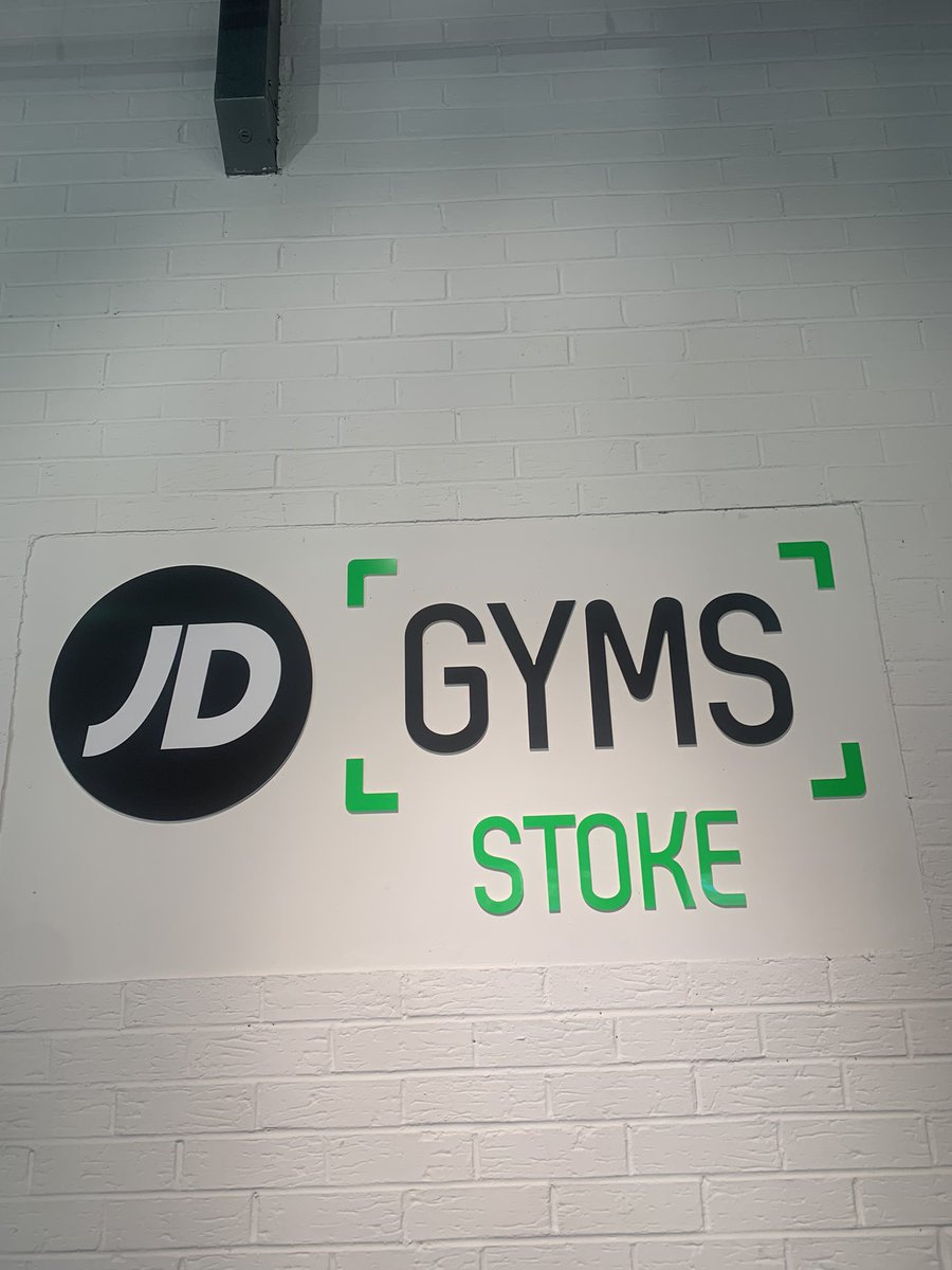 GemmawithaG84's tweet photo. Spending the day at @JDGyms Stoke, who are supporting Glow. Anyone can attend the gym for a Β£1 for the day. All proceeds donated to Glow #findtheglow #jdgymstoke #fitness #fundraising https://t.co/VYYMeYzbZU
