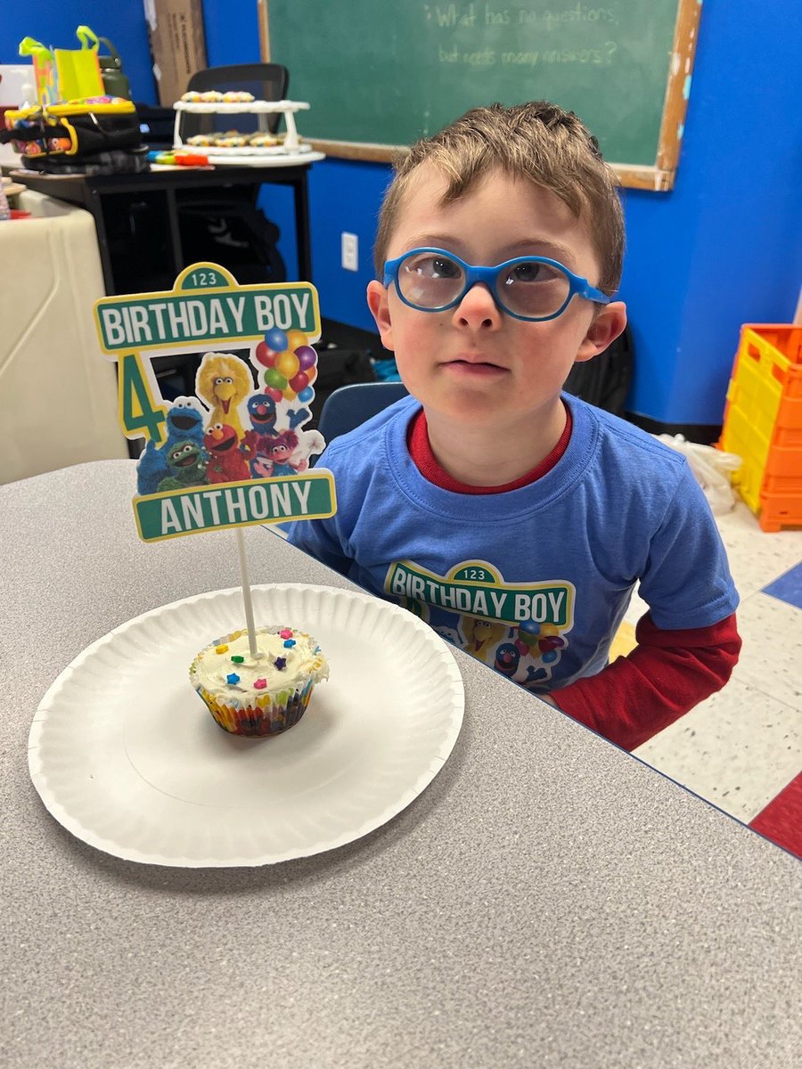 Kat Vizzone tweet media