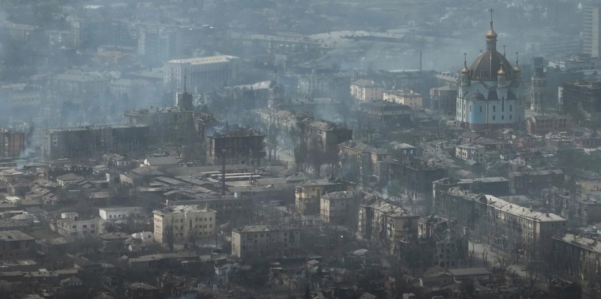 Мариуполь до путинской «денацификации» и после:

Какой пиздец.