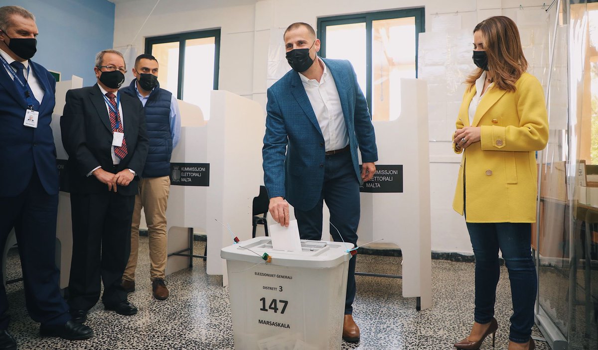 Prime Minister @RobertAbela_MT casting his vote earlier today. 

📍 Marsaskala

#MaltaFlimkien 🇲🇹 #RobertAbela2022 #MakeItHappen