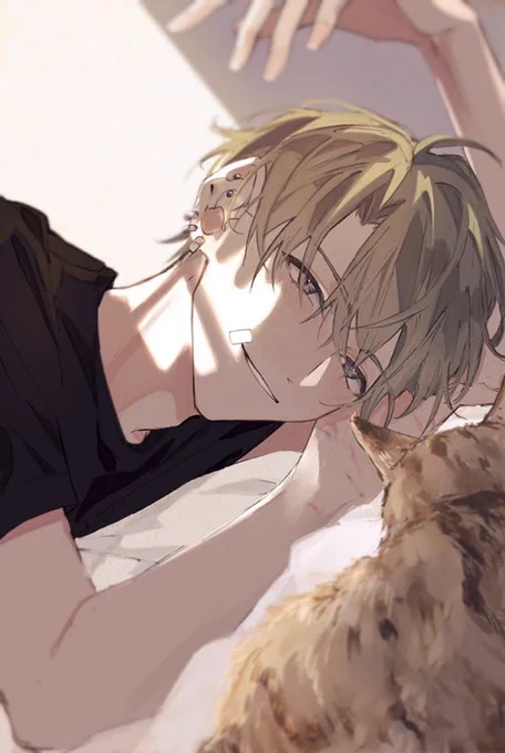 猫には嫌われるため引っ掻かれたものの、最初に会った頃の生意気警戒心強めな澪に似たものを感じているためむしろ喜んでいる真純 です 