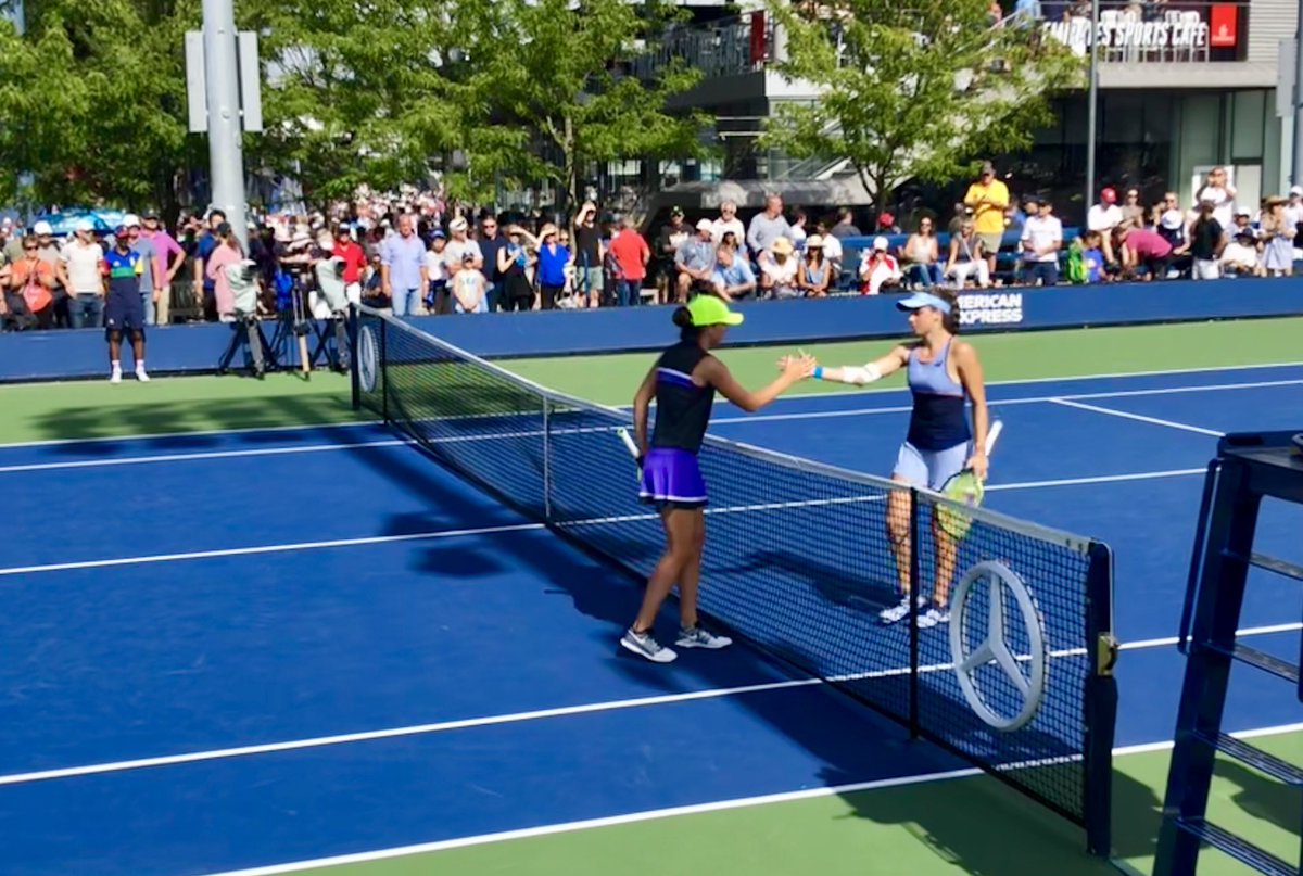 KPurchala's tweet photo. How it started, how it’s going :-)
💪🎾
#teamIga #usopen2019 https://t.co/Us05fjREYn