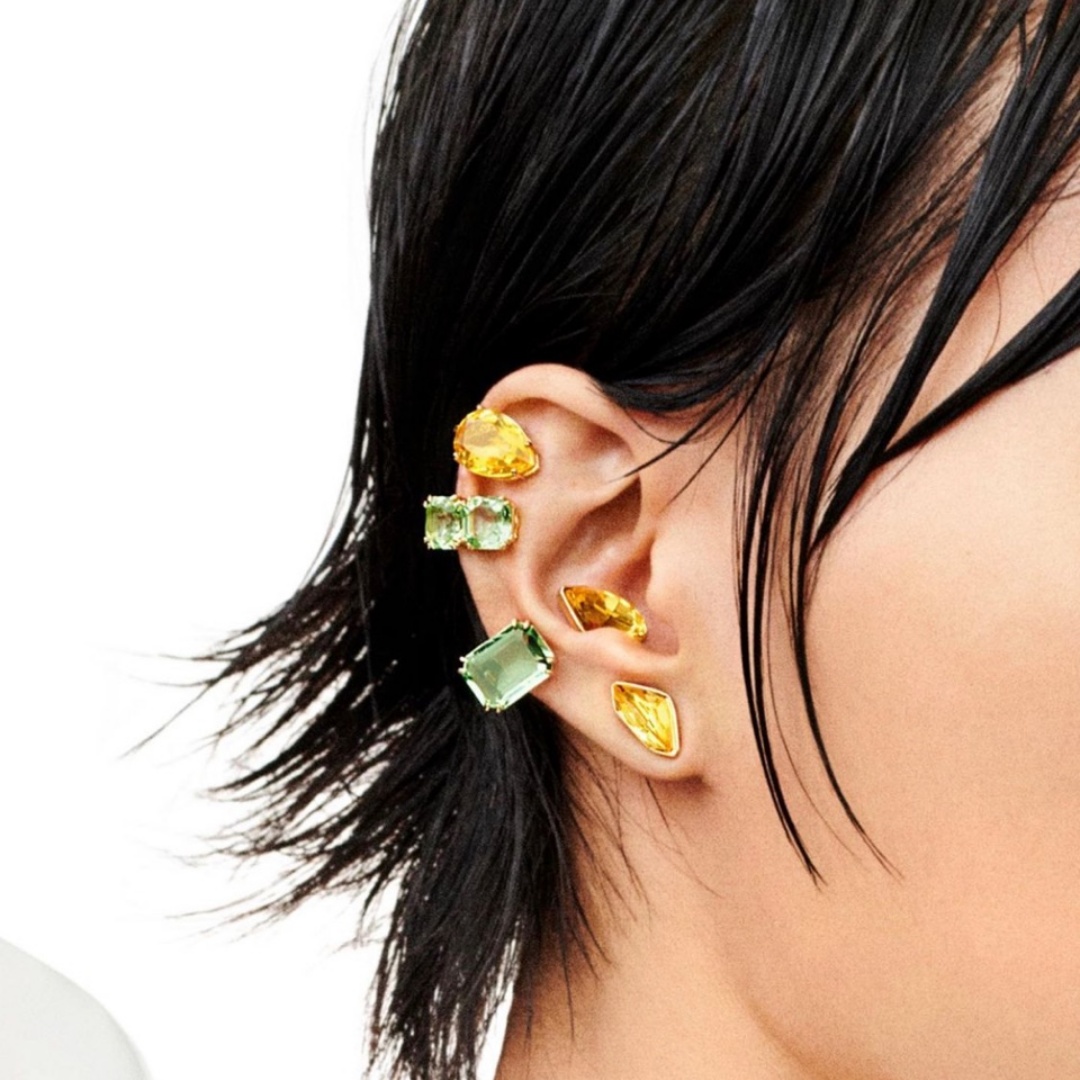 ClarendonShops's tweet photo. Encapsulate springtime in your jewels with  @swarovski  💎☀️ 

#Oxford #shoppingcentre #retailshopping #newstyles #lookgoodfeelgreat #toplooks #jewellery #accessories #accessorieslover #springtime https://t.co/Bc0fX2KS0N