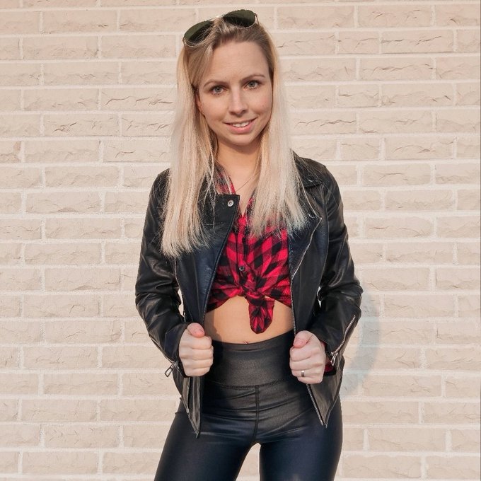 #NeuesProfilfoto https://t.co/CBzU1su81y<a href="/tag/neuesprofilfoto"class="tags">#NeuesProfilfoto</a>