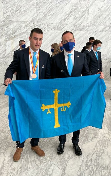 javiercueli's tweet image. David Díez Cuervo del @iesnorena ha conseguido una medalla de bronce en #SpainSkills en la modalidad Reparacion de Carrocería. ¡Enhorabuena!
#educaciónasturiana