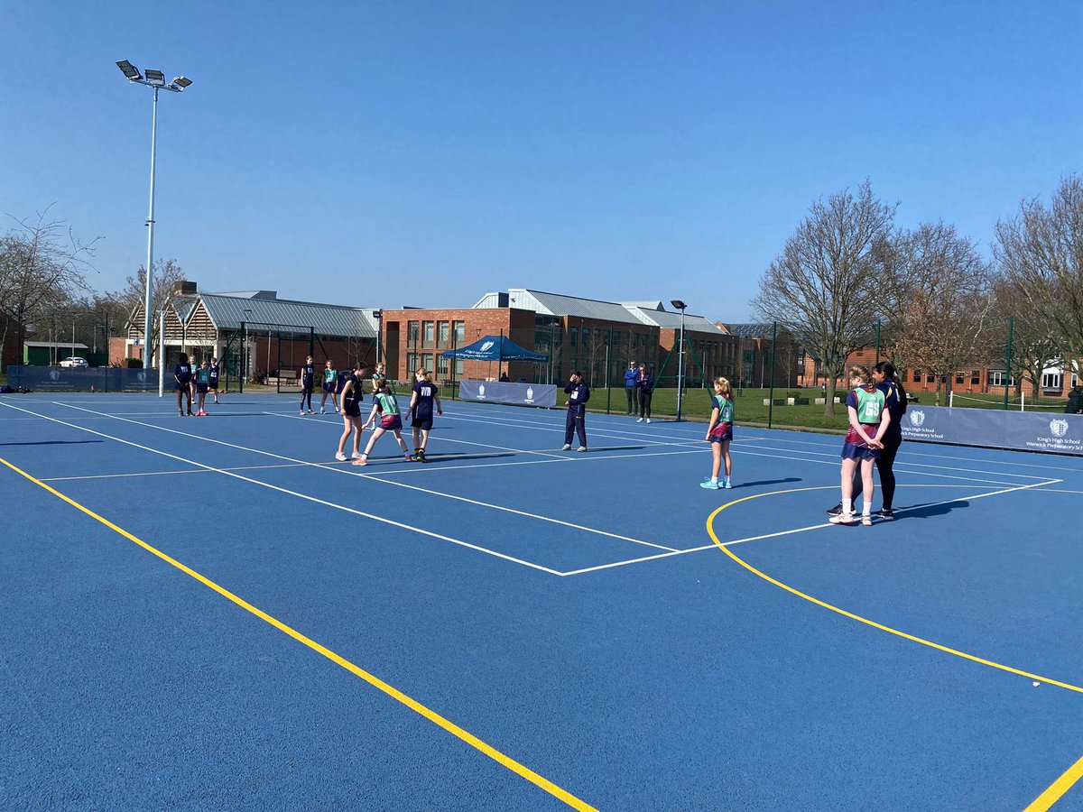 The sun is shining in Warwick at the Yr6 Netball tournament today ☀️