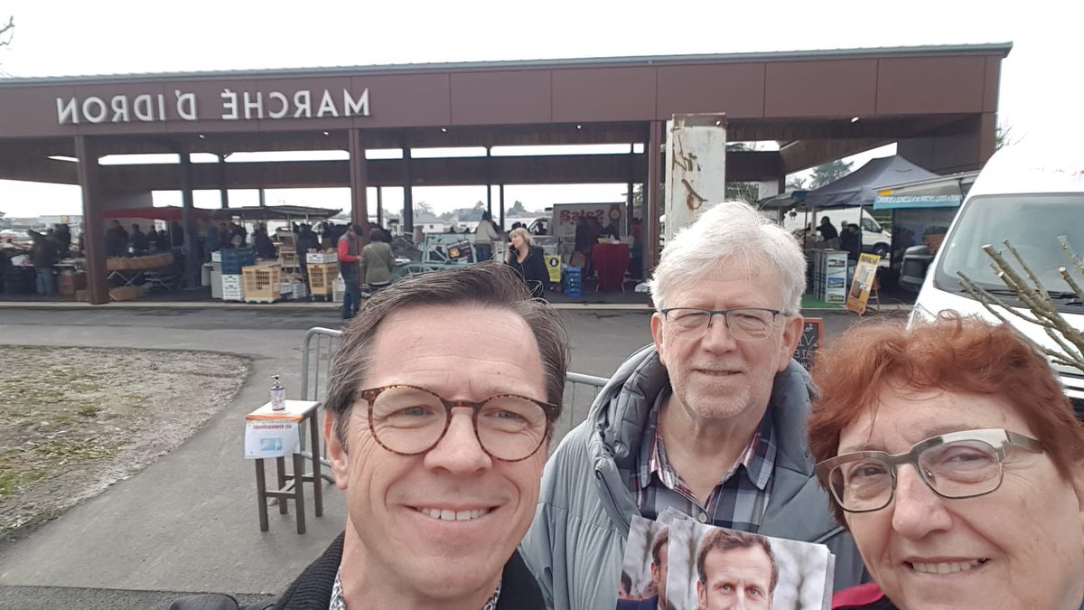 EnsembleCit64's tweet photo. Nay, Serres-Castet, Pau, Oloron-Sainte-Marie, Arzacq, Gan, Idron, nos équipes sont à votre rencontre à travers le Béarn ! #AvecVous pour #5ansdeplus ! 
Échanges constructifs et accueil chaleureux 😄 https://t.co/uR5LgcB7n1