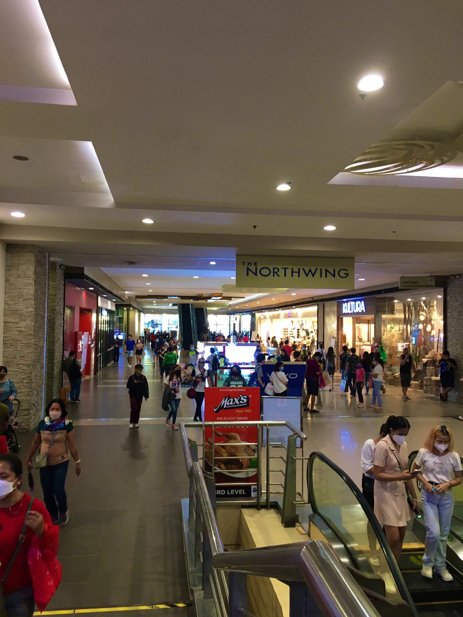 _dongv's tweet photo. biha! murag malibot usa nko ang mall usa ko makakitas akong gipangita 😔😩 https://t.co/stk9Ixvxpr