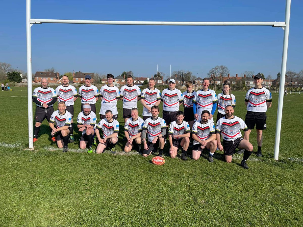 brears40's tweet photo. @BwoodBridgeRFL touch rugby team showing off the new @Rhino_RL kit, looking great, thanks to @PScully13 @concretecreativ @coryflooring @lwaltd @CJRoundLandsca1 @checkemlads #uptheforce https://t.co/2qoAdw23Ob