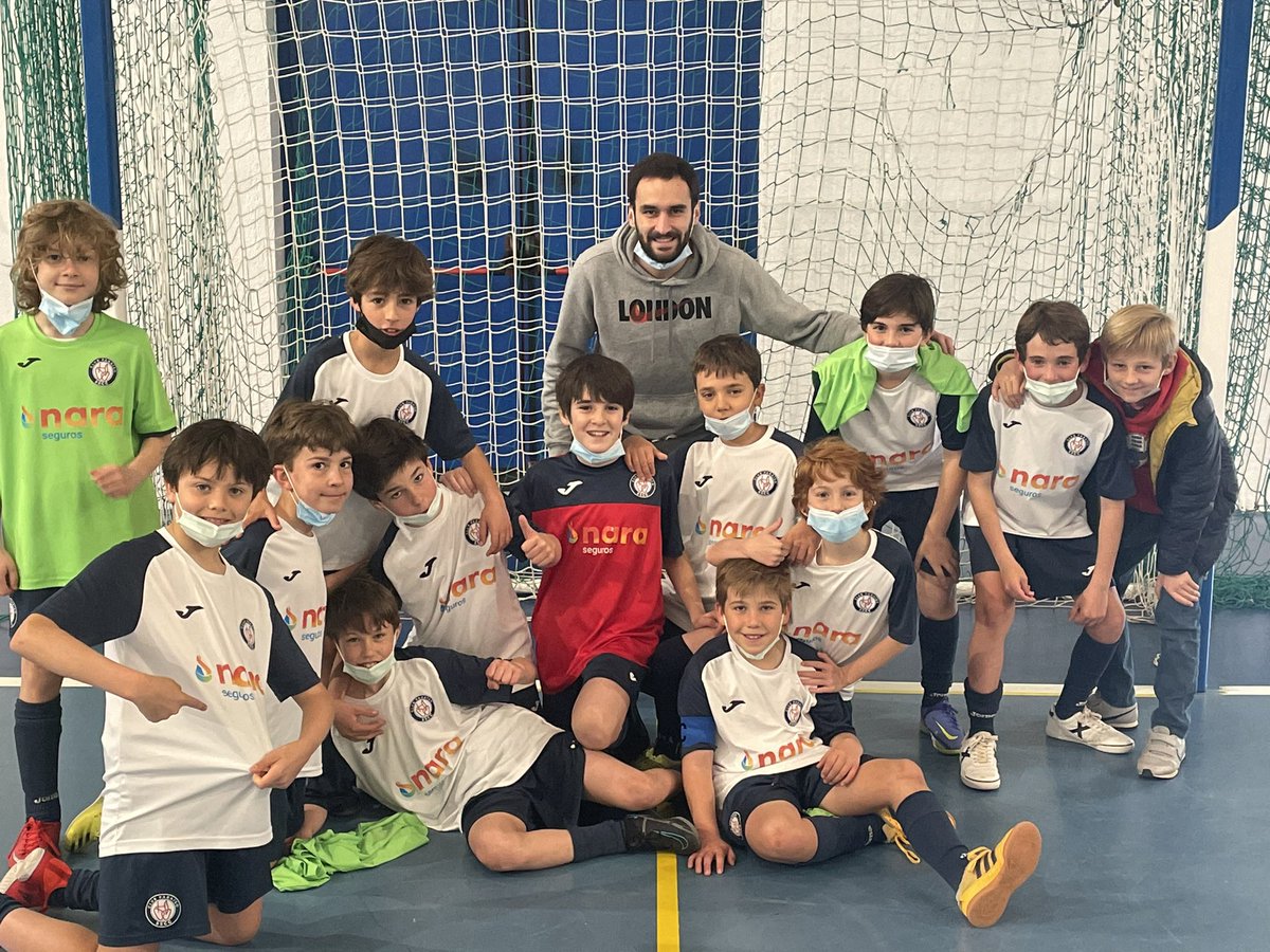✌🏽🏆 ¡CAMPEONES DE GRUPO! 🏆✌🏽

El Alevín Federado consigue una nueva victoria que les permite proclamarse campeones de su grupo @femafusa_oficial con dos jornadas de antelación. 

¡Impresionante! ¡Enhorabuena! 

<a href="/nara_digital/">Nisreen Awad</a> 

#vamosparaiso #femafusa #naraconeldeporte