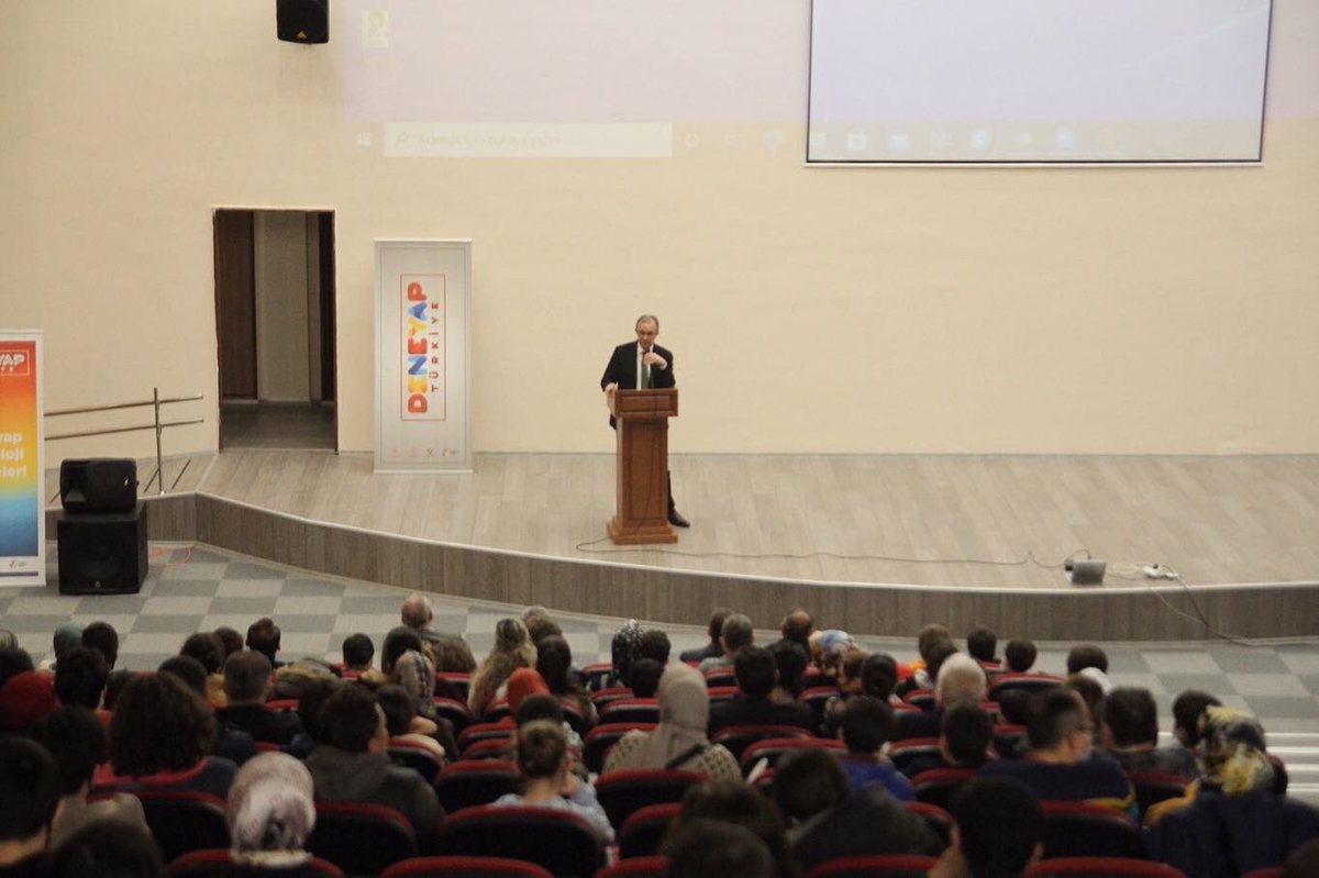 GSB_DenizliGM's tweet photo. Selçuk Bayraktar ile #MilliTeknolojiHamlesi dersi başladı. https://t.co/JHNBClINik