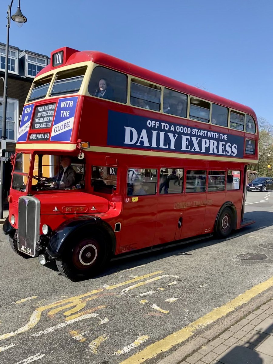 Transome77's tweet image. #wansteadium such great memories of these old buses! In #wanstead today. Absolutely iconic! Hands up all those who chased these up the road and jumped off while they were slowing down?