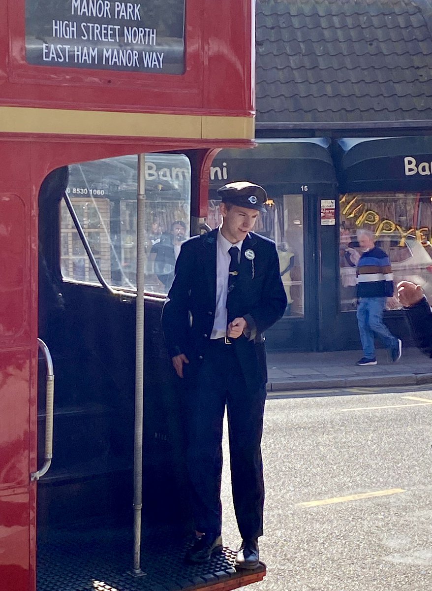 Transome77's tweet image. #wansteadium such great memories of these old buses! In #wanstead today. Absolutely iconic! Hands up all those who chased these up the road and jumped off while they were slowing down?
