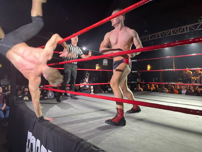 global_catch's tweet photo. [Resultats] Hier soir, la PROGRESS Wrestling tenait son 10th Anniversary Show:
-Ilja Dragunov a battu Cara Noir
-Jonathan Gresham conserve son PROGRESS World Title face à Warren Banks
-Gisele Shaw conserve son PROGRESS Women Title face à Alex Windsor
#PROGRESS10 @ThisIs_Progress https://t.co/gG4zRh9qOI