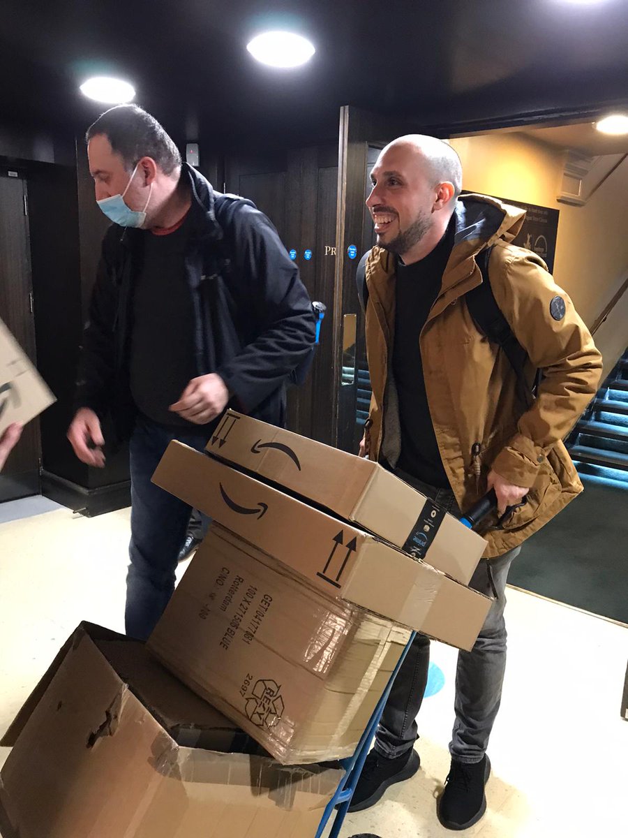 alexjoverm's tweet image. &quot;Be a DevRel&quot; they said.
&quot;It&apos;d be cool&quot; they said.

Me as DevRel 👇
#DevRelLife