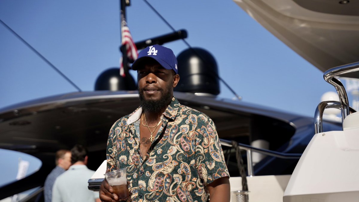 nextworldleader's tweet photo. 🚀 MoonShot! ⁦@TIMESHIFT_CEO⁩ has some epic footage of the show! ⁦@bitcoinzay⁩ touring some of the yachts that are being sold in #Bitcoin https://t.co/yfQ18km2PY