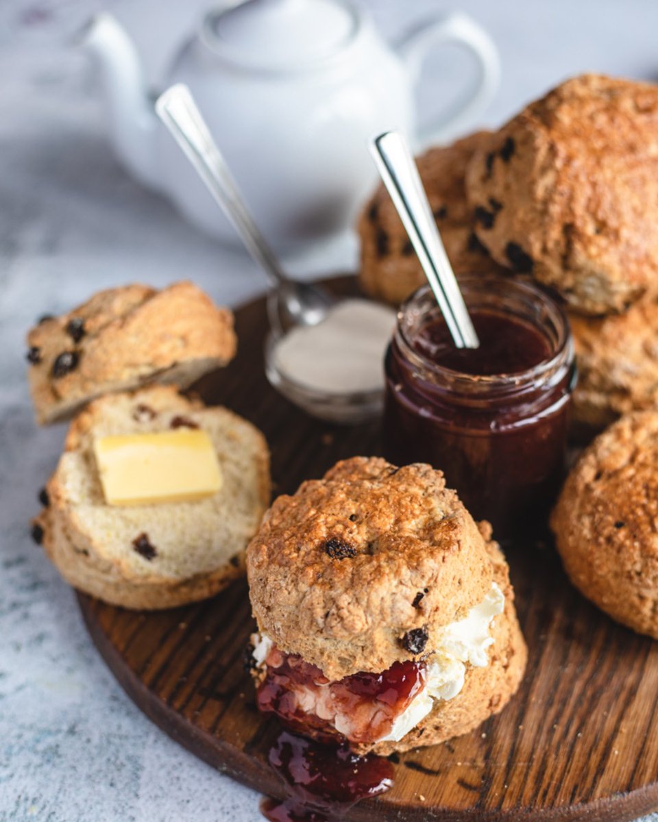 Have you been lucky enough to try Byfords HUGE scones? If so comment which one is your favourite! 

View store menu: byfords.org.uk/store