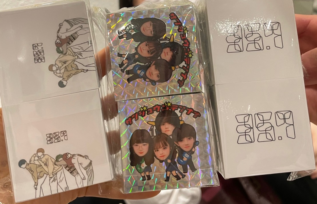 夏に販売した「キラキラステッカーセット✨」も販売しますよ！ 在庫