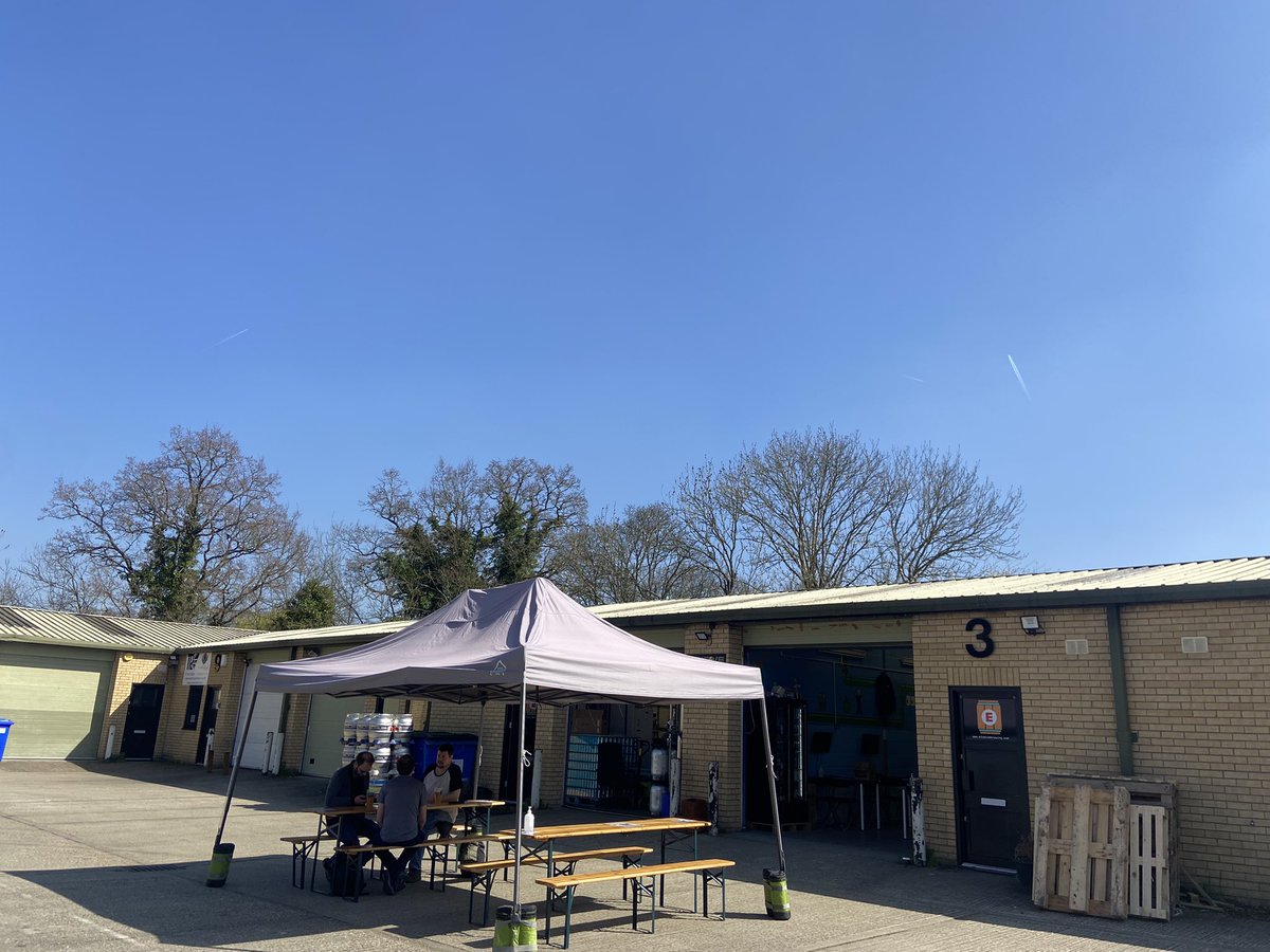 ElusiveBrew's tweet photo. It’s a GLORIOUS day and our sunny Taproom is officially open! We’ve got lots of tasty beers for you including Oregon Trail on Cask. We’re also pouring at @unitybrewingco’s Spring Mixer today, make sure you say go and say Hi to @tabamatu if you’re going. https://t.co/Pl7Pz2ybTW