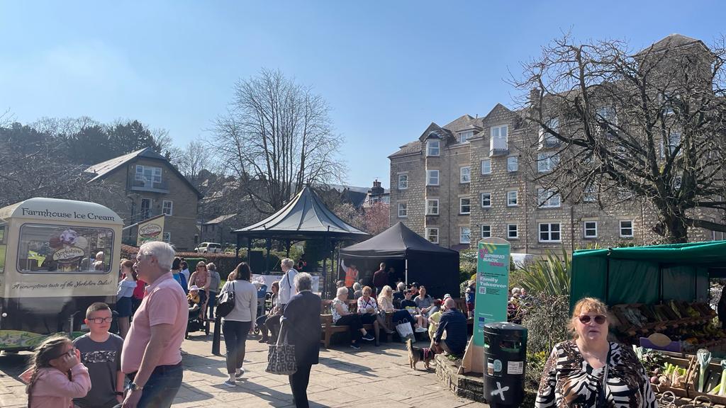 IlkleyFamily's tweet photo. Family take-over day in the #ilkley sunshine! Come on down! Little Bo Peep has made a surprise appearance! #springback2022 #welcomebackfund https://t.co/ahu9HwgUno