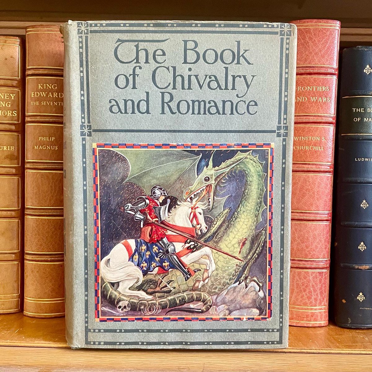 A lovely collection of stories and tales of chivalry and romance, edited by British writer Dorothy Margaret Stuart. Including the tales of Guy of Warwick, Richard the Lion-Heart, William of Palermo, King John and the Abbot of Canterbury, and more.  
rookebooks.com/1933-the-book-…