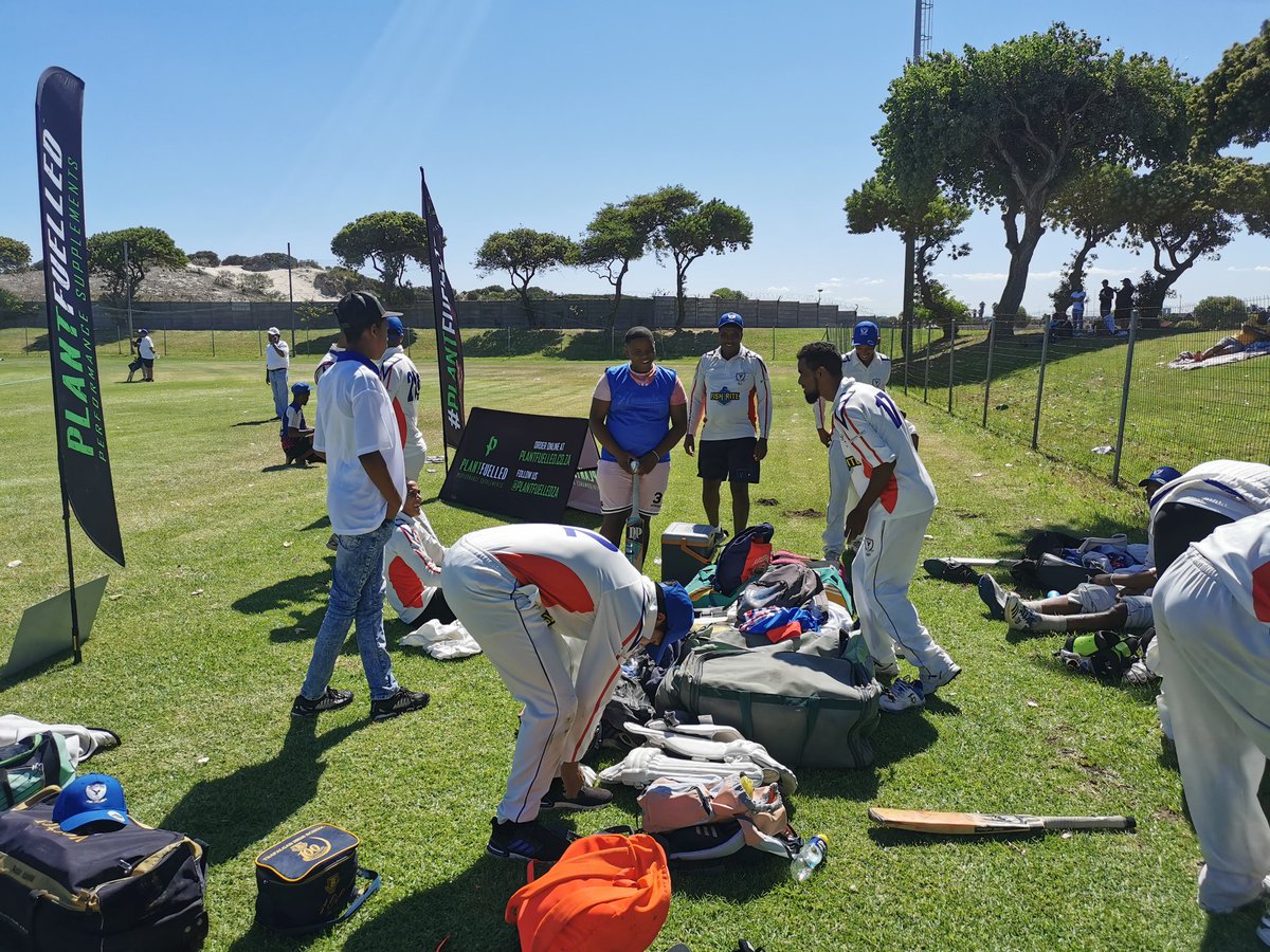 justdeanroberts's tweet photo. Always good spending some time with the guys. Final match of the season vs Belhar Cricket, promotion secured but this is for bragging rights. Let's go Hanover Park Cricket Club 💪🏾
#PlantFuelled #TheFutureIsFuelled #breakingbounderies #Athletesupportprogramme
#clubcricket https://t.co/Tlbv1x3k63