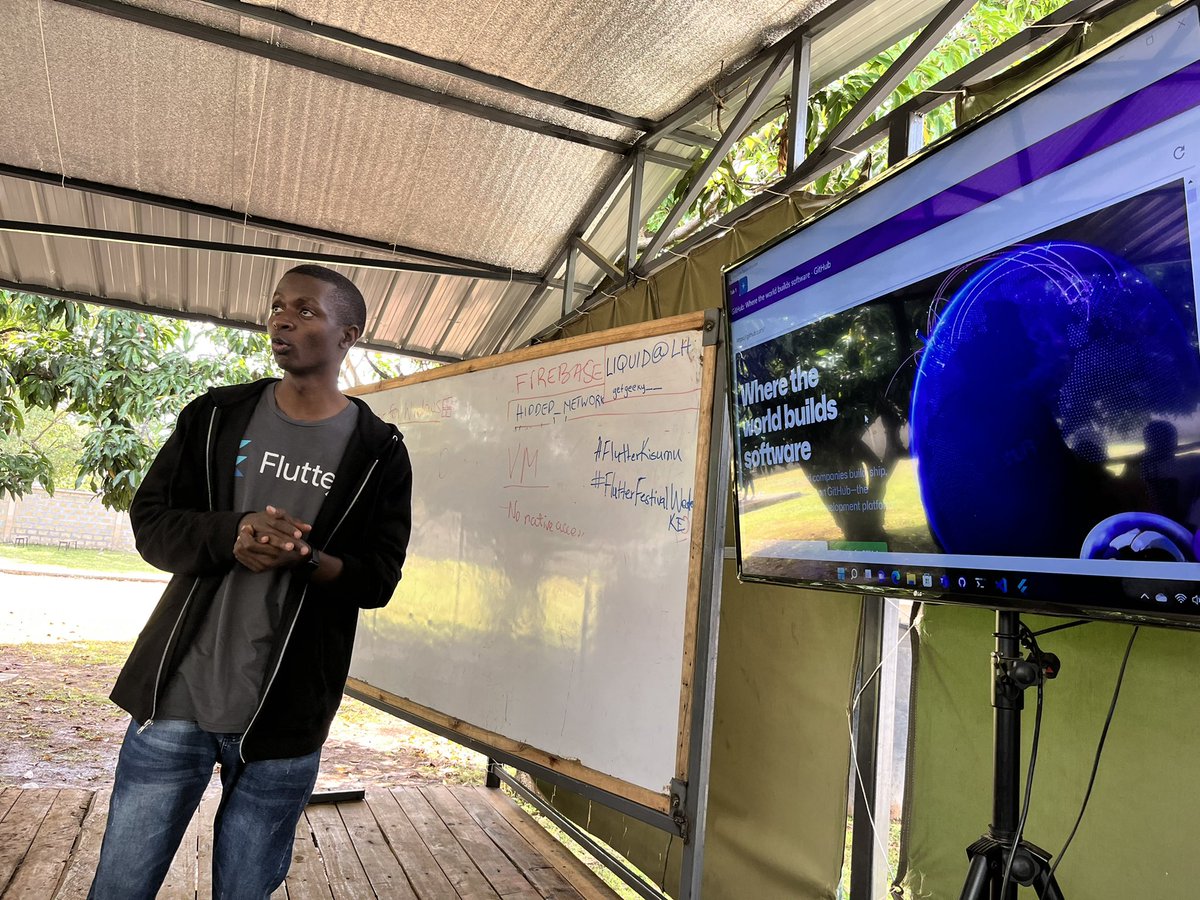 Did @sababuvercetti just built a browser using #flutter ?👀👀👀
This is awesome 🙌🏽🥳🥳🥳

#FlutterFestival  #FlutterFestivalKisumu #FlutterFestivalWesternKE #Flutter #FlutterWindows